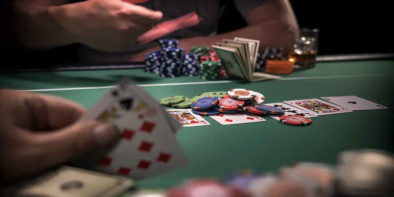 Kỹ Thuật Đọc Bài Poker: Bí Kíp Chiến Thắng Tại Casino