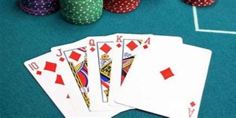 Flush Poker – Khi Nào Nên Giữ Và Khi Nào Nên Bỏ